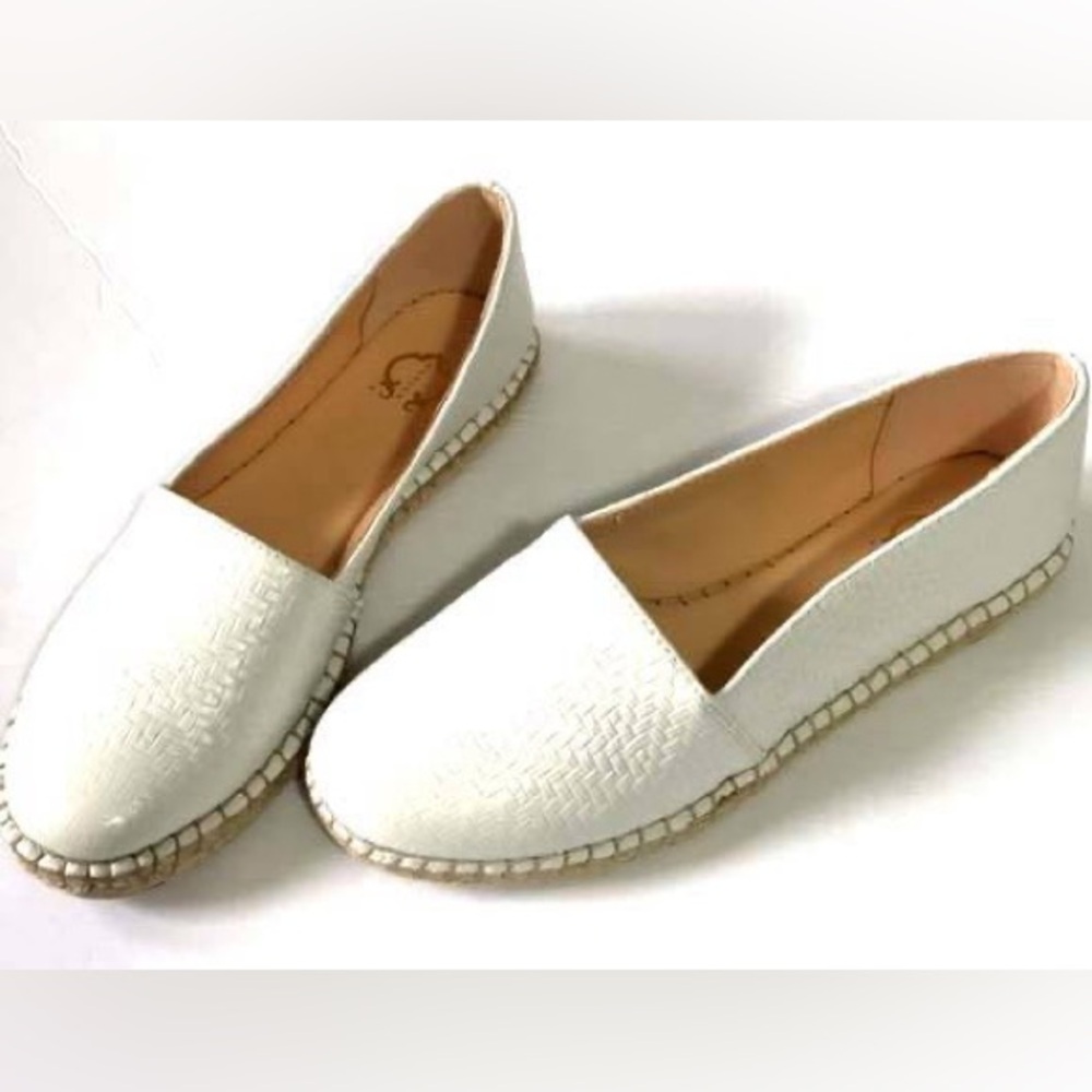 C. Wonder Margot White Embossed Leather Espadrille Flats Slip On Size 9